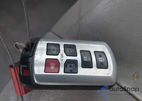 2011 Toyota Sienna Xle V6 из США, поврежденный, VIN 5TDYK3DC7BS114127